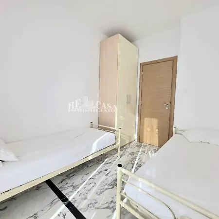 Trenton A Pochi Passi Dal Mare Rif A852 *